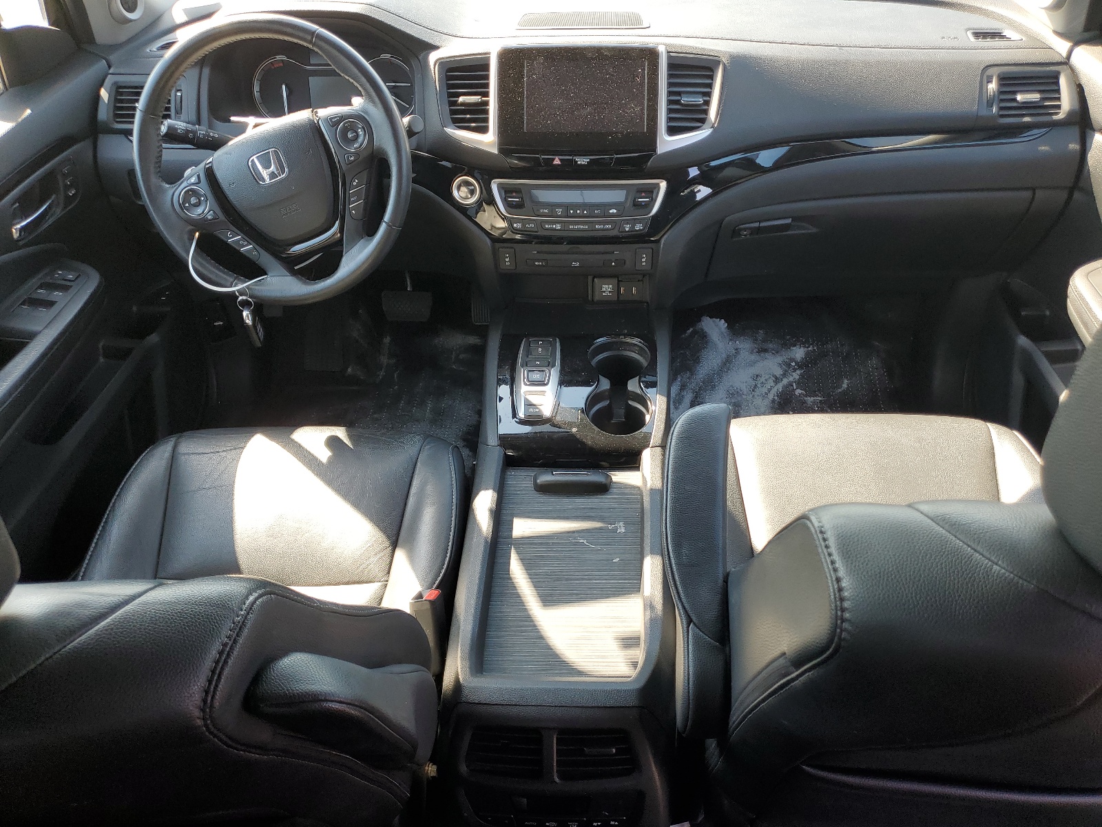 5FNYF6H93HB084643 2017 Honda Pilot Touring