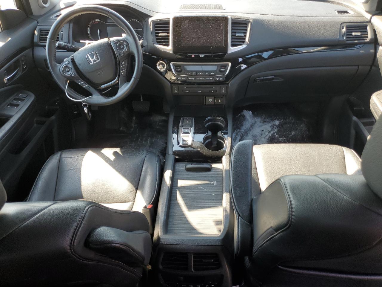 2017 Honda Pilot Touring VIN: 5FNYF6H93HB084643 Lot: 58423274