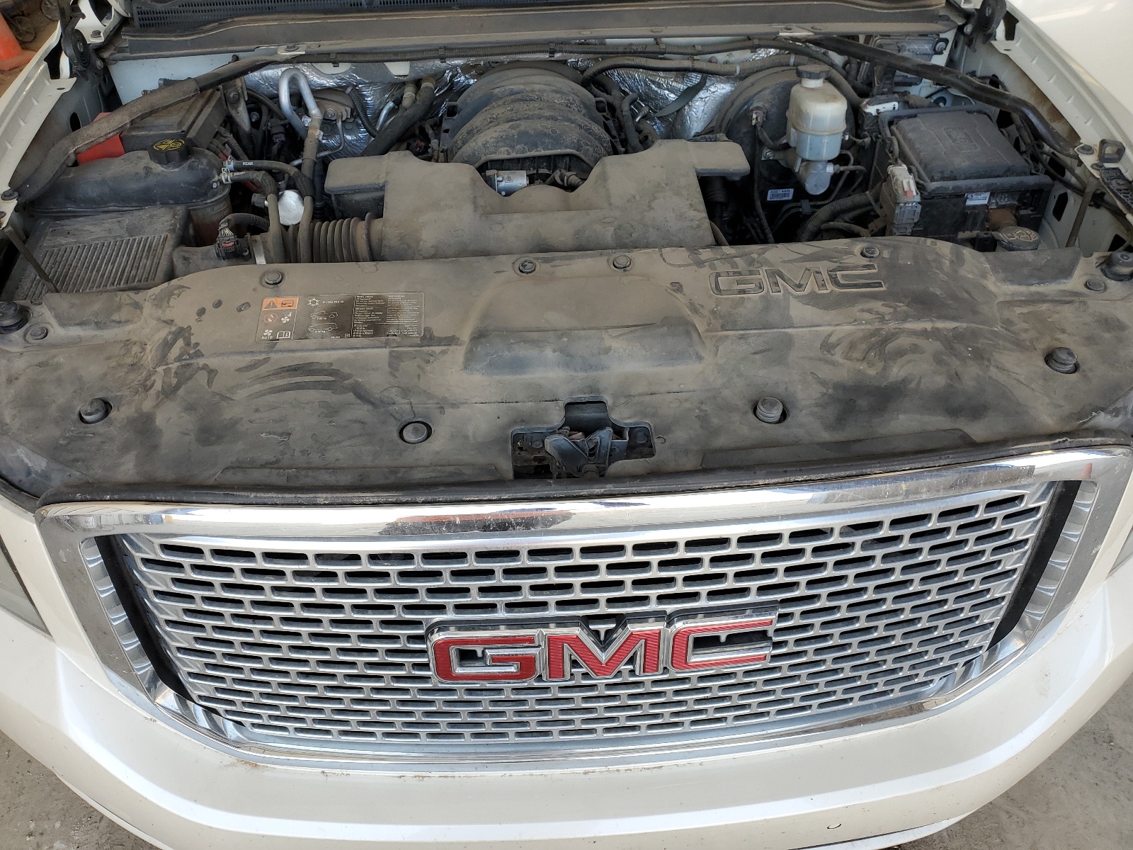 1GKS1JKJ2FR525376 2015 GMC Yukon Xl Denali