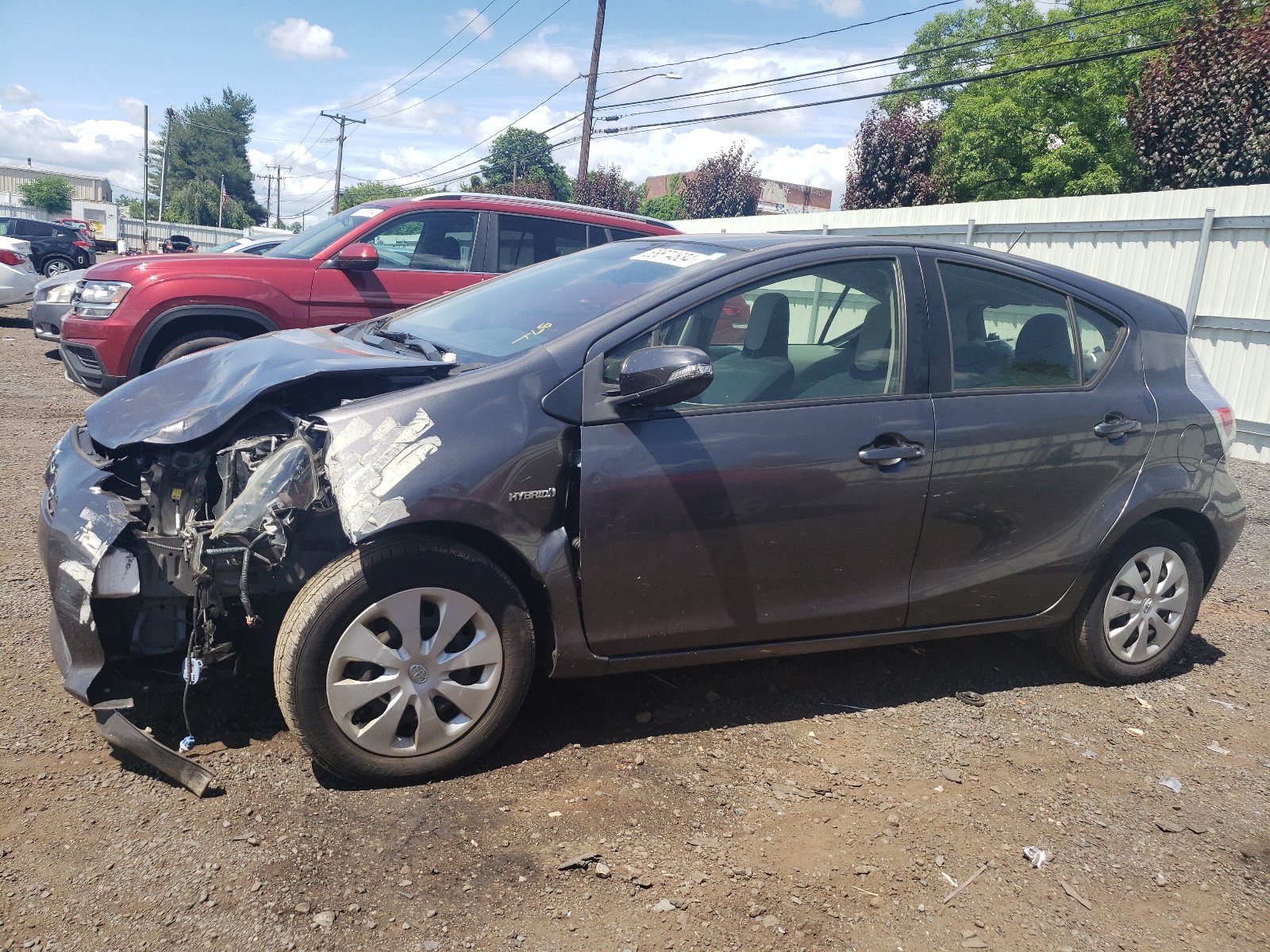 2014 Toyota Prius C vin: JTDKDTB32E1575059