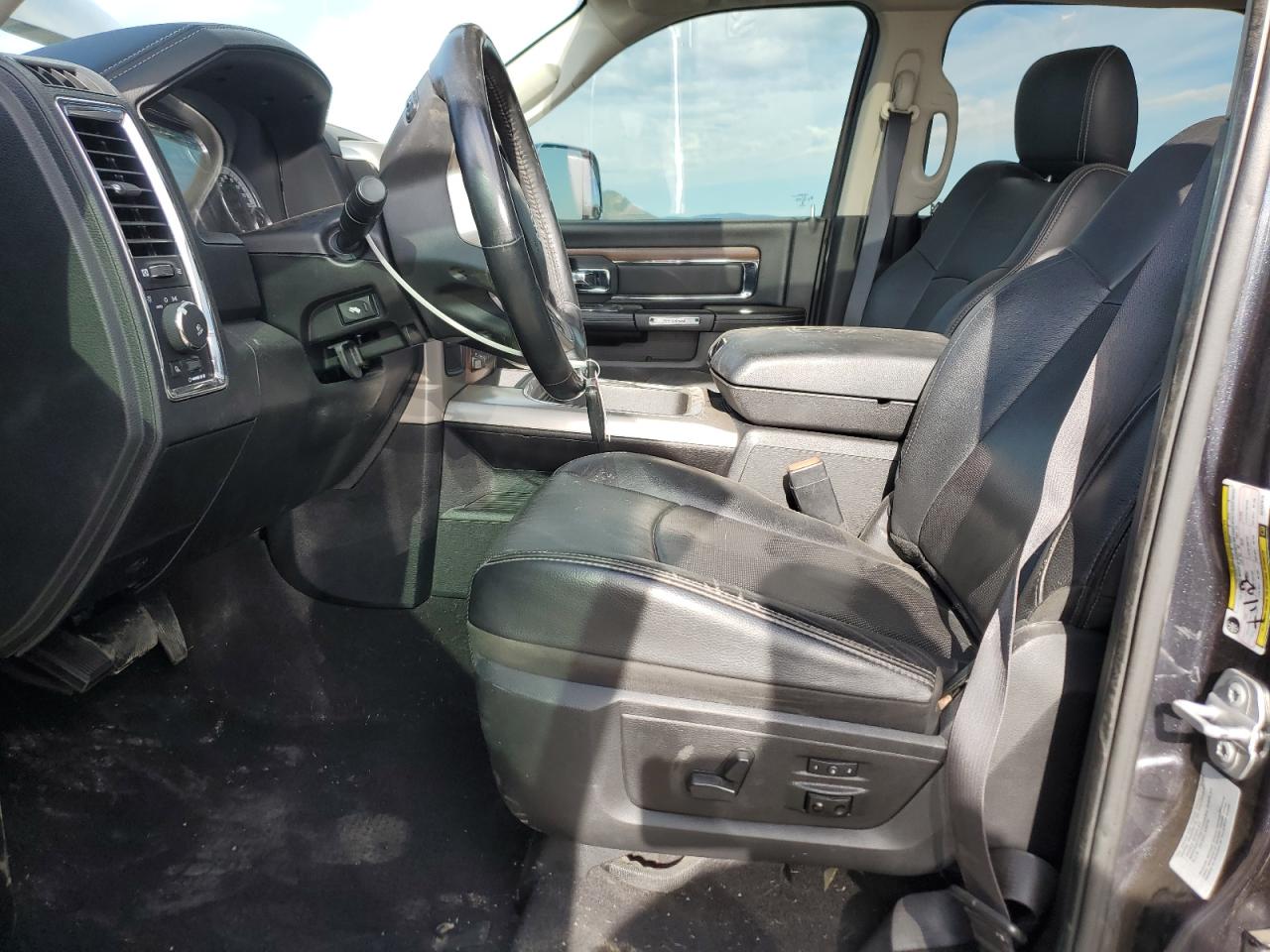 2016 Ram 3500 Laramie VIN: 3C63R3ML3GG137875 Lot: 58081254