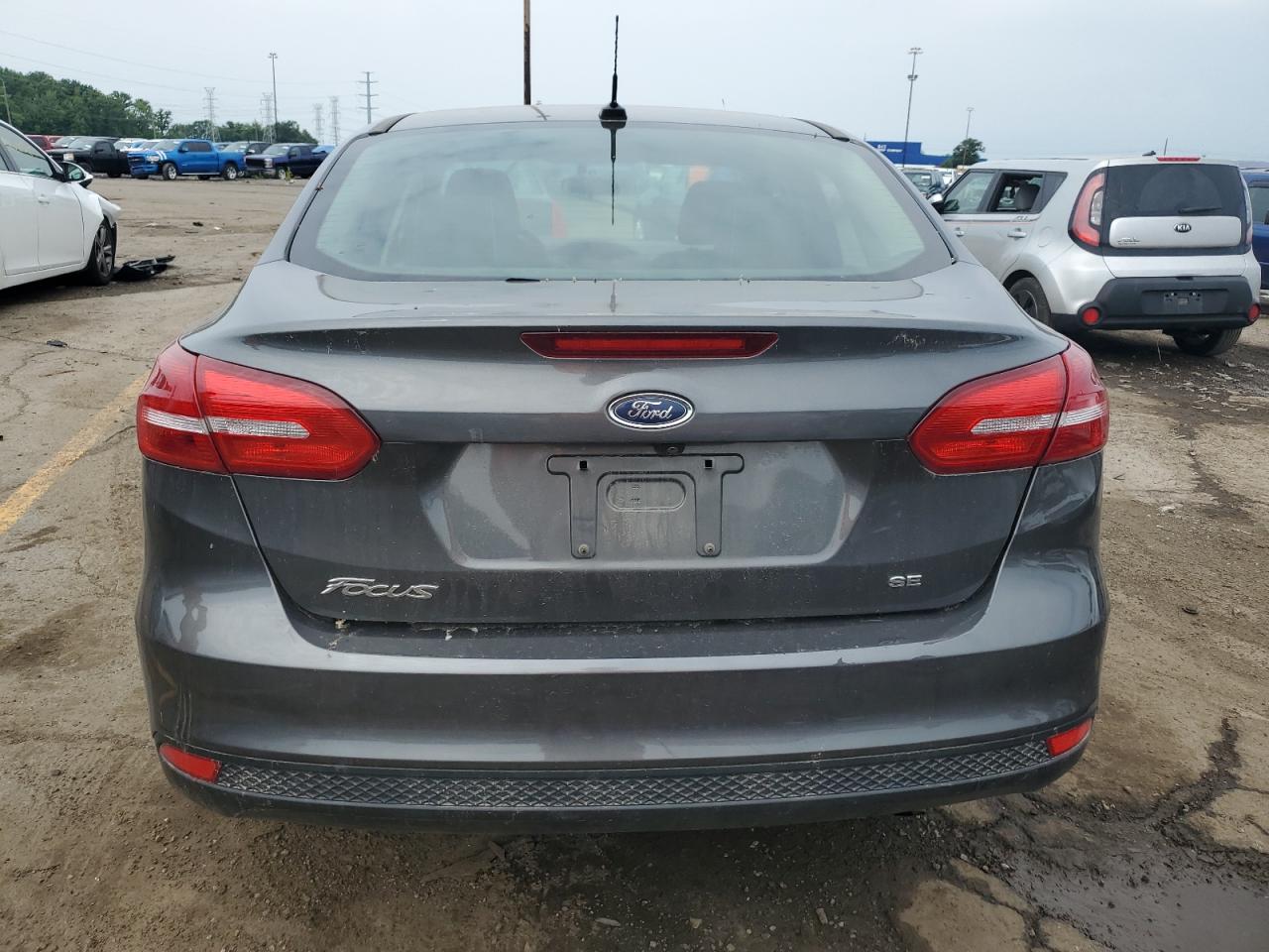 1FADP3F24HL235265 2017 Ford Focus Se