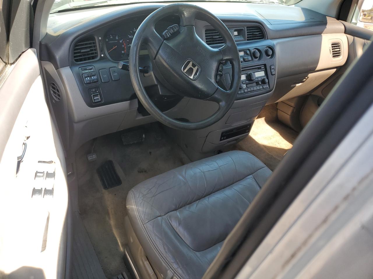 2002 Honda Odyssey - Image 8