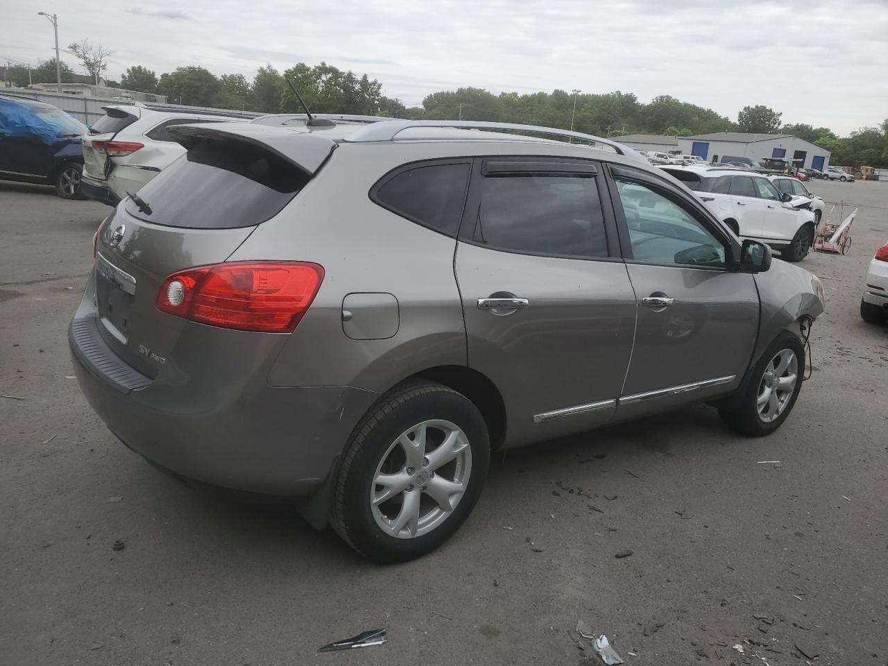 2011 Nissan Rogue - Image 3