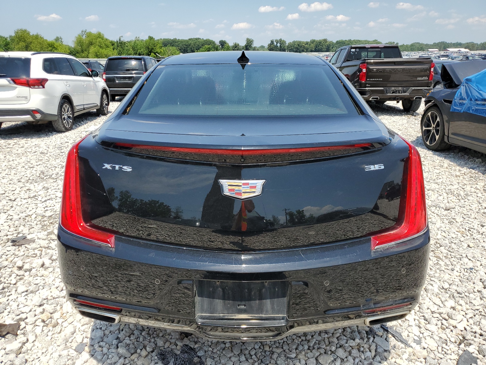 2G61M5S30J9126706 2018 Cadillac Xts Luxury