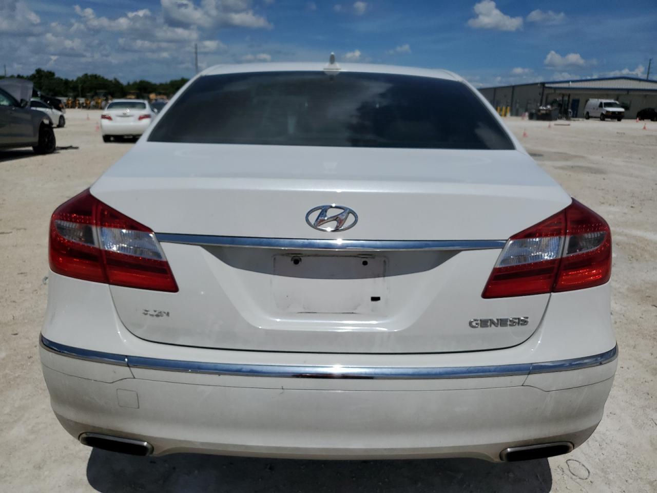 2013 Hyundai Genesis 3.8L VIN: KMHGC4DD1DU249962 Lot: 59622574