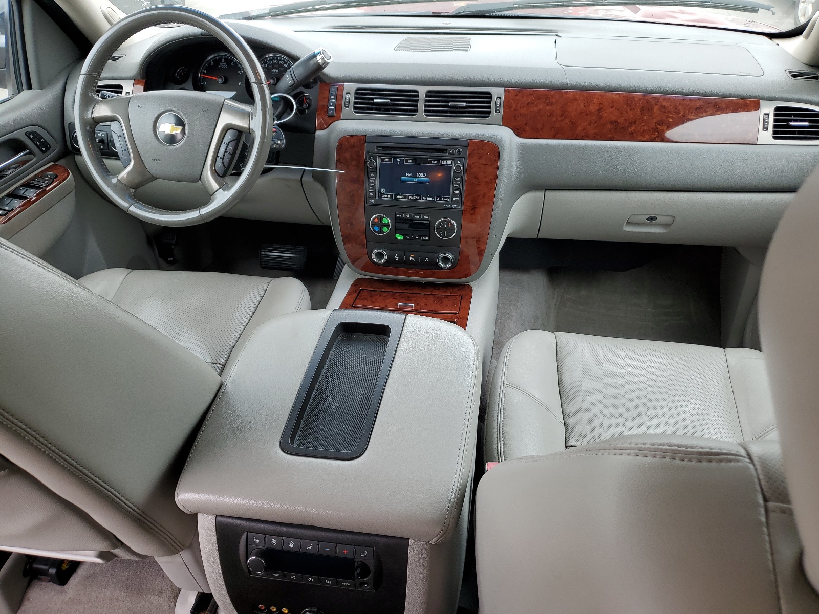 1GNUKCE07AR242830 2010 Chevrolet Tahoe K1500 Ltz