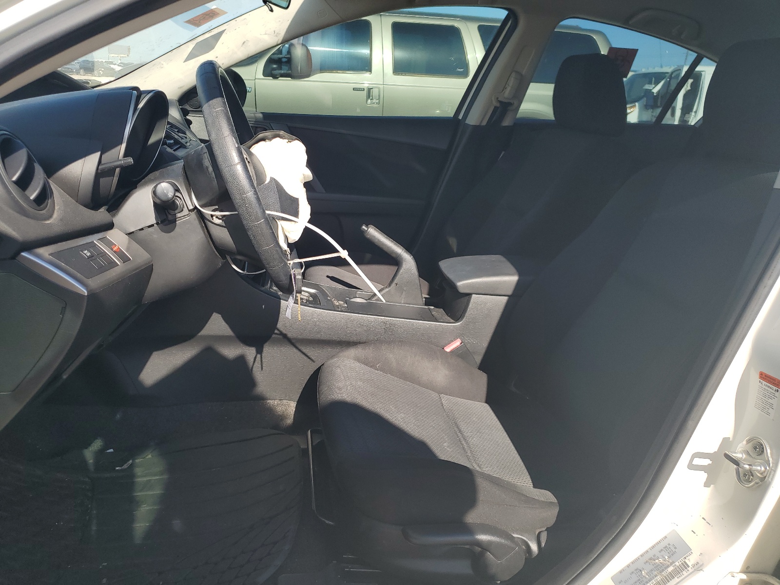 JM1BL1VF0B1486387 2011 Mazda 3 I