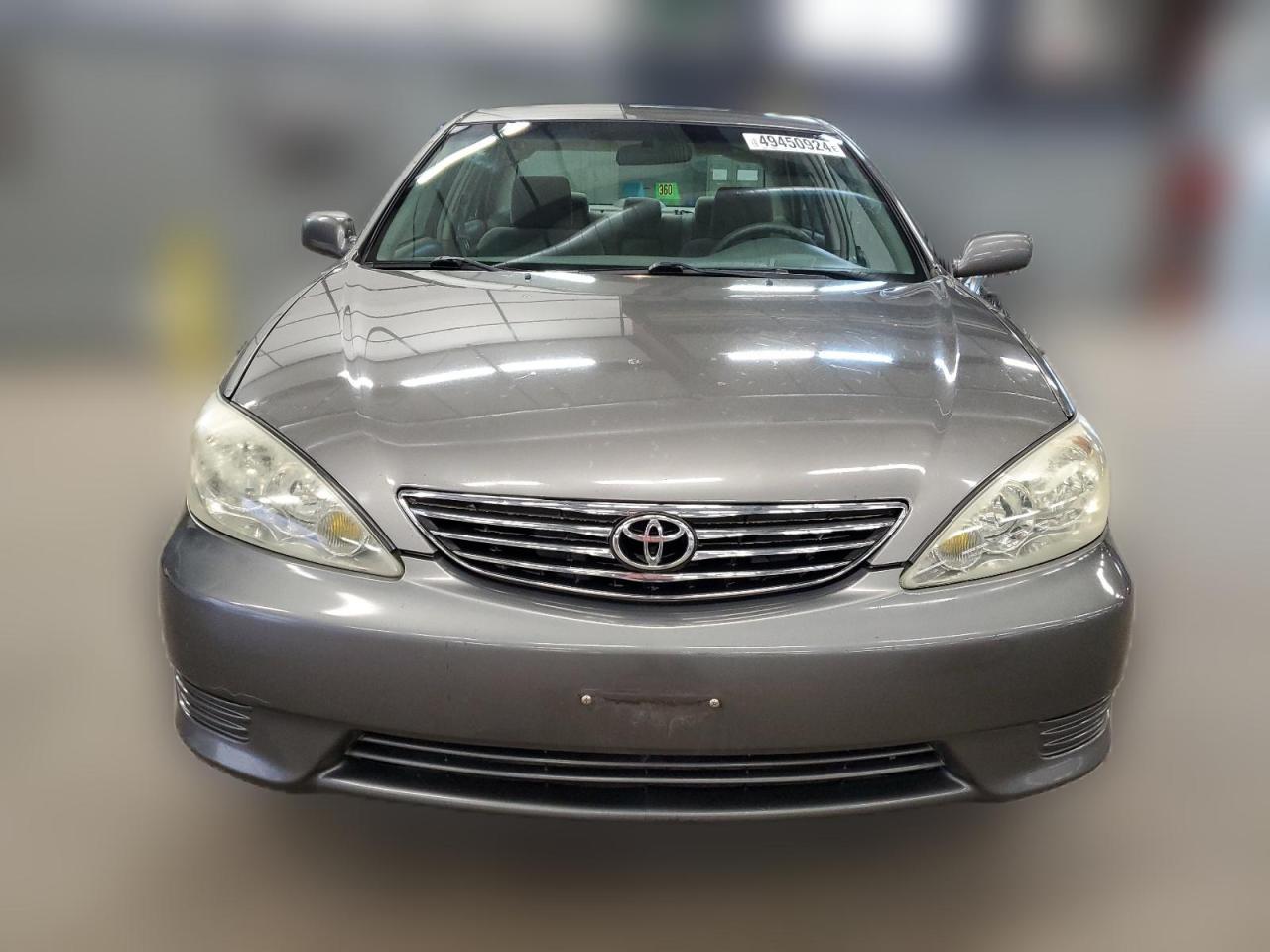 2005 Toyota Camry Le VIN: 4T1BF30K85U618642 Lot: 63129094