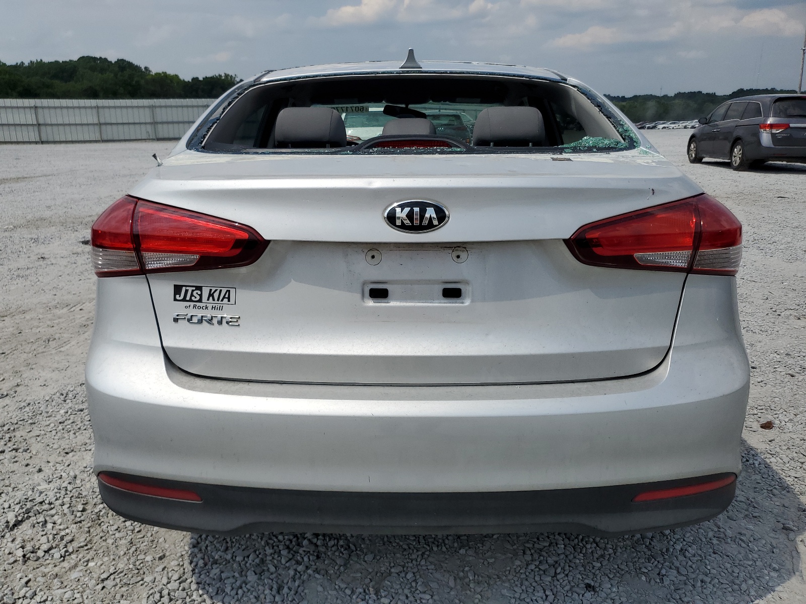 3KPFK4A73HE063393 2017 Kia Forte Lx