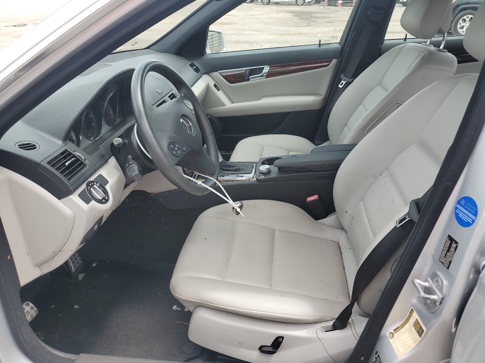 WDDGF5EB7AR120630 2010 Mercedes-Benz C 300