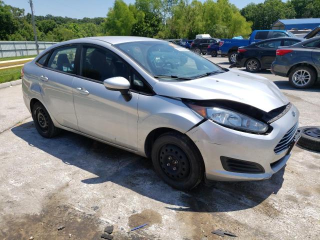 Sedans FORD FIESTA 2017 Silver
