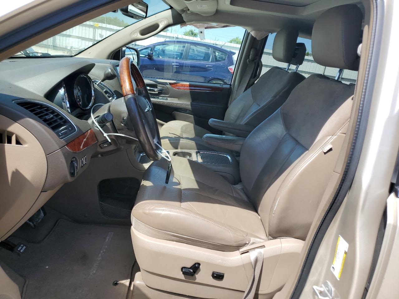 2013 Chrysler Town & Country Limited VIN: 2C4RC1GG8DR632912 Lot: 61100224