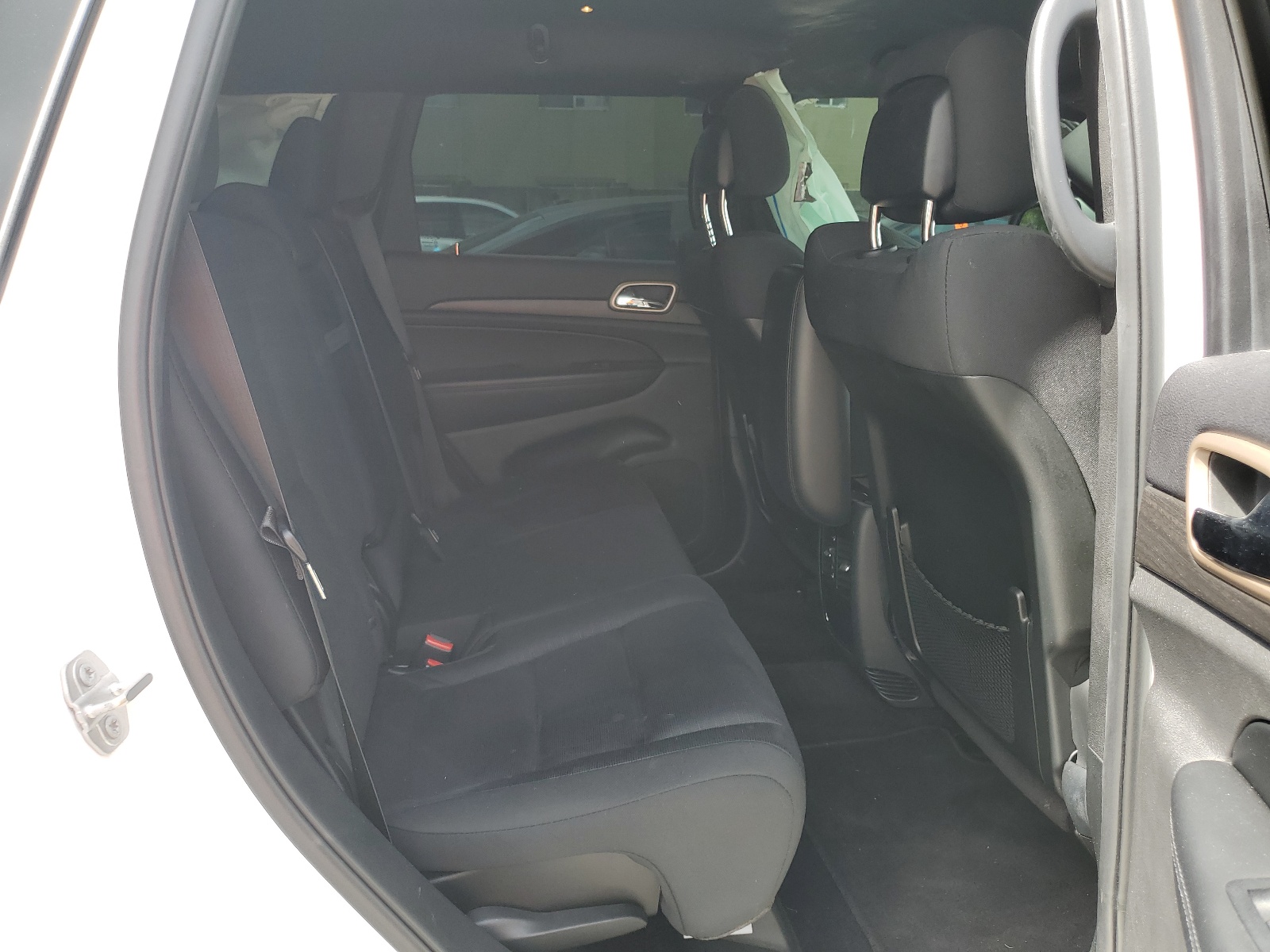 1C4RJEAG4HC837812 2017 Jeep Grand Cherokee Laredo