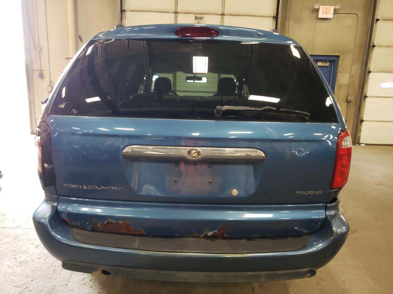 2005 Chrysler Town & Country Touring VIN: 2C4GP54L55R292592 Lot: 58725544