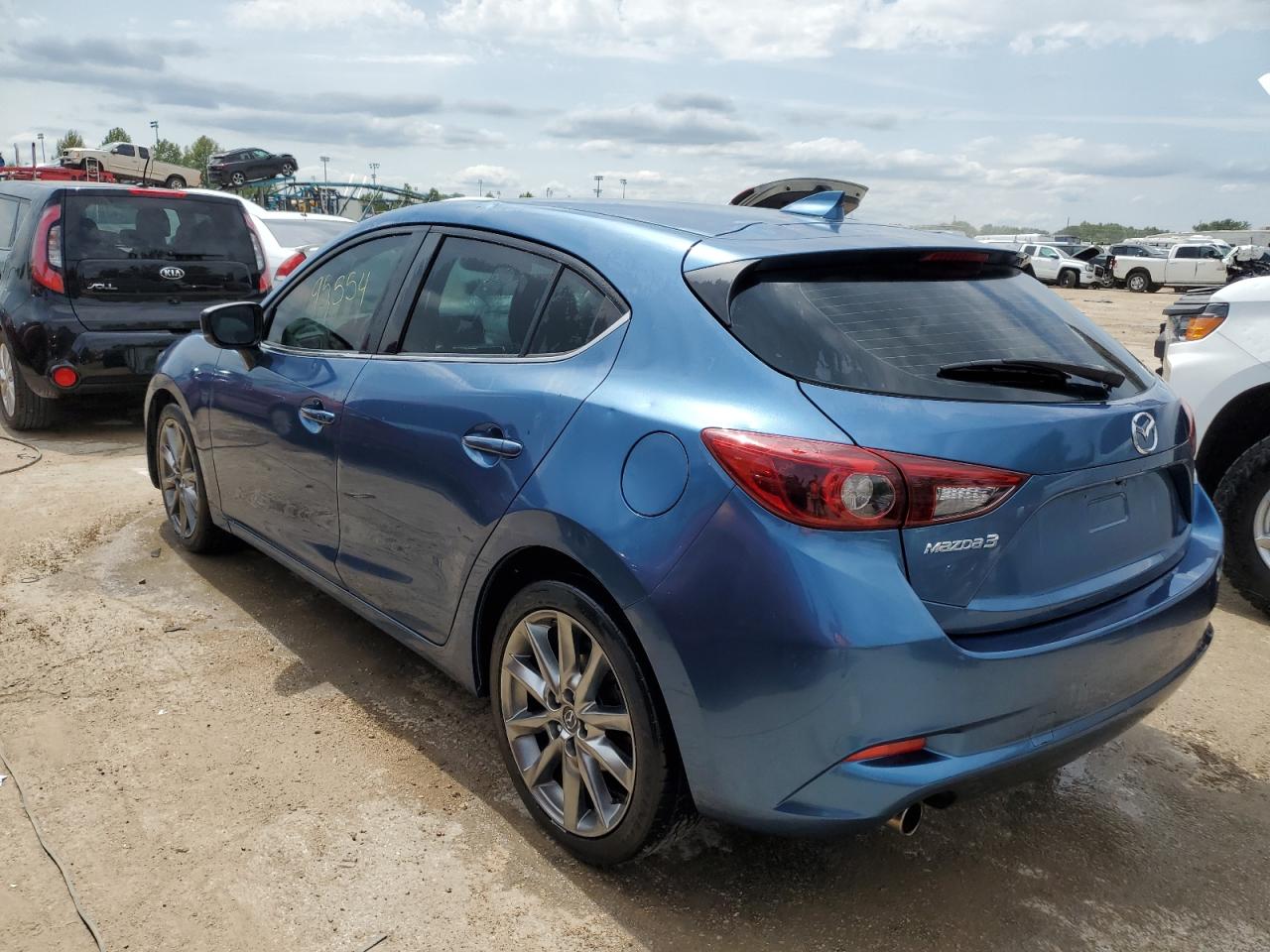 VIN 3MZBN1M32JM202225 2018 MAZDA 3 no.2