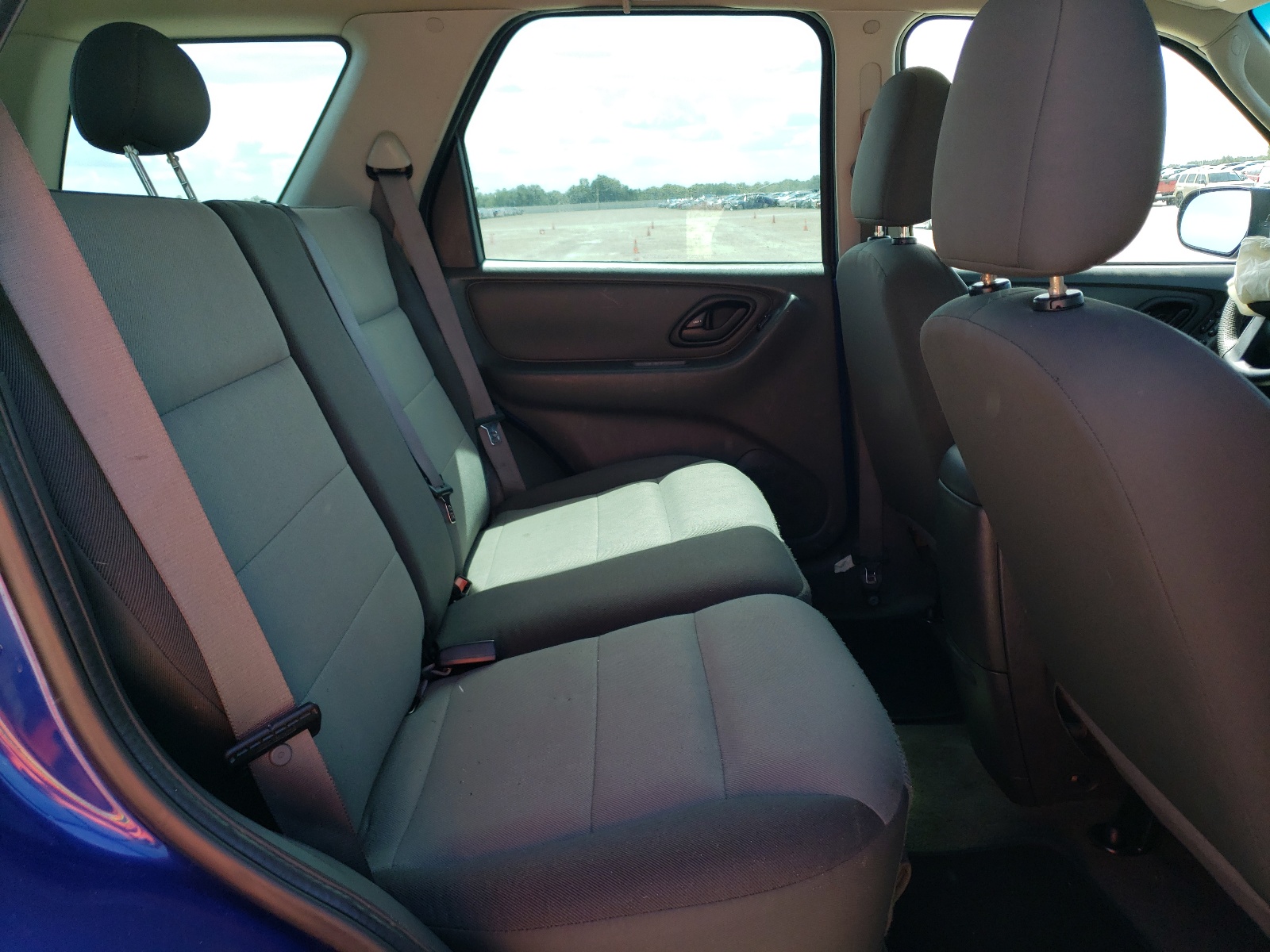 1FMYU02Z55KD87686 2005 Ford Escape Xls