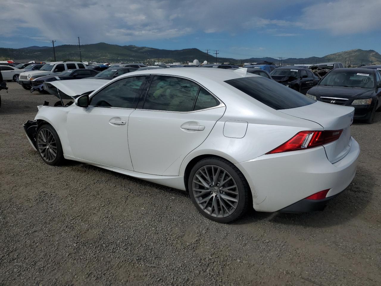 JTHCF1D25F5018615 2015 LEXUS IS - Image 2