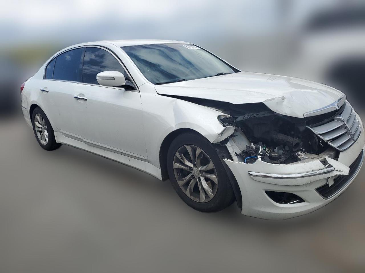 2013 Hyundai Genesis 3.8L VIN: KMHGC4DD9DU217194 Lot: 59897204