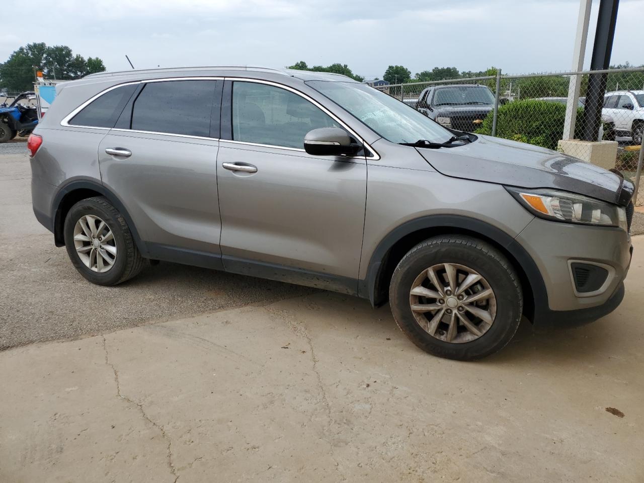 2017 Kia Sorento Lx VIN: 5XYPG4A35HG264704 Lot: 57473854