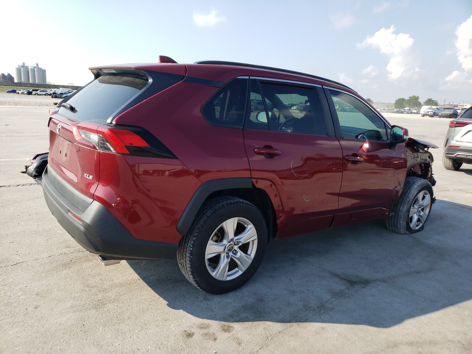 2021 Toyota Rav4 Xle vin: 2T3W1RFV5MW155076