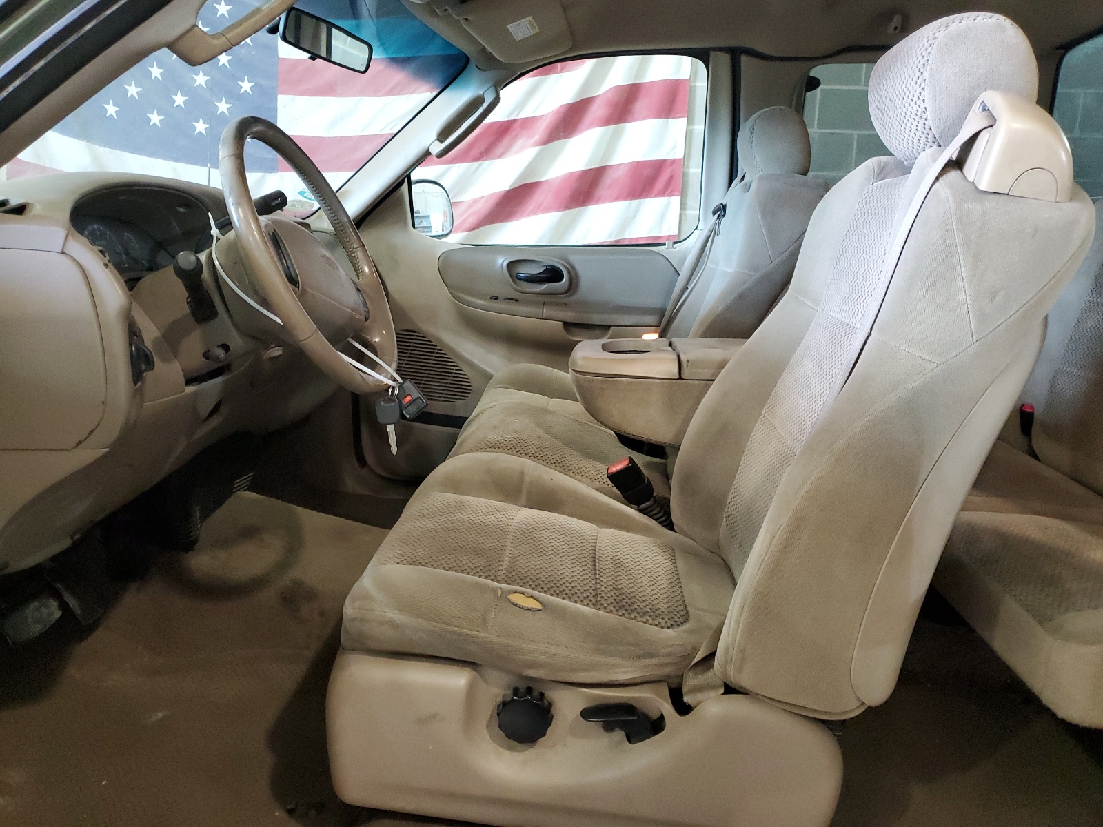 1FTRX18W42NB18124 2002 Ford F150