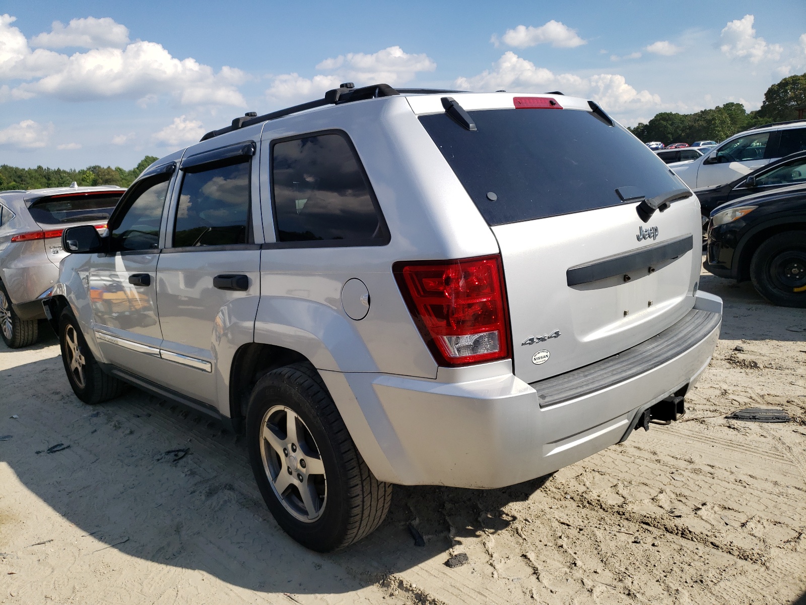 1J4HR48N25C646687 2005 Jeep Grand Cherokee Laredo