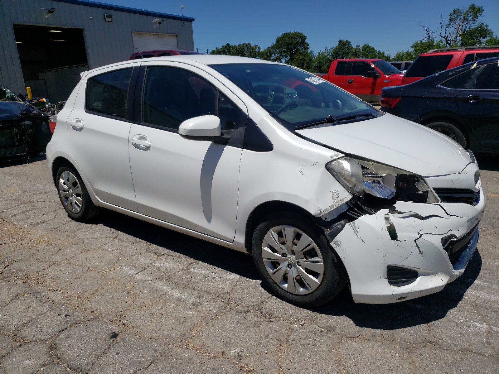 JTDKTUD38CD513392 2012 Toyota Yaris