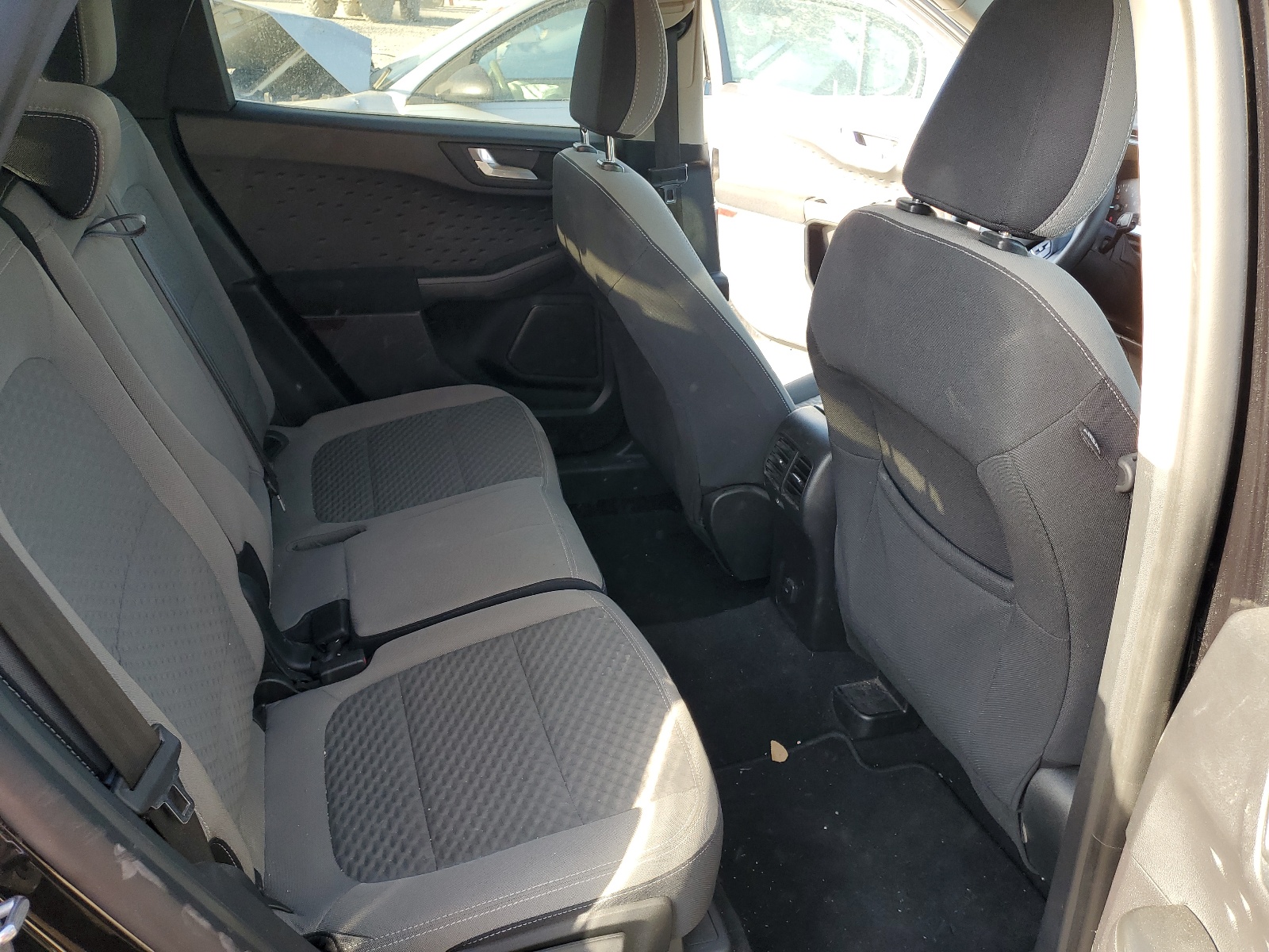 1FMCU9G64LUB04659 2020 Ford Escape Se