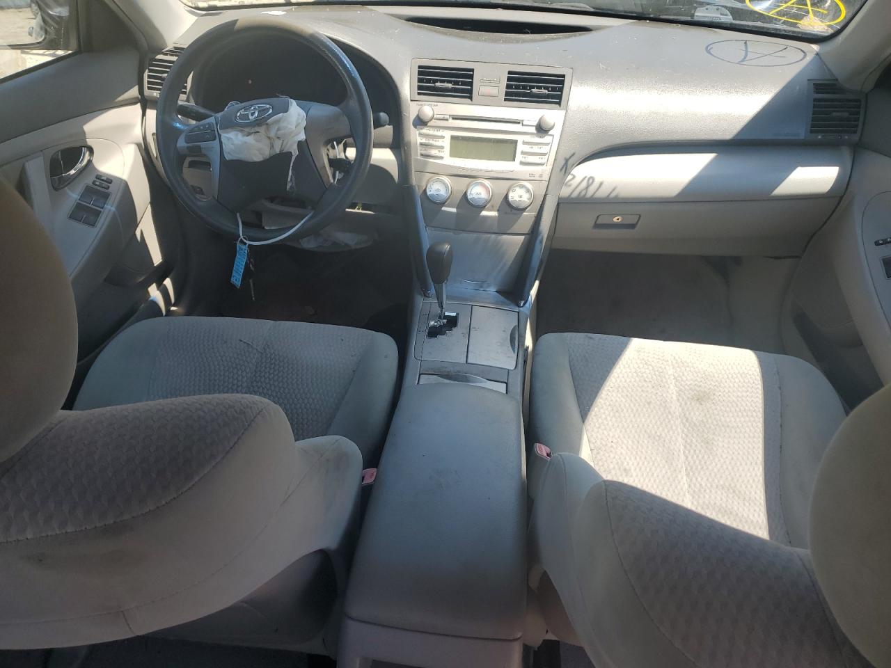 2010 Toyota Camry - Image 8