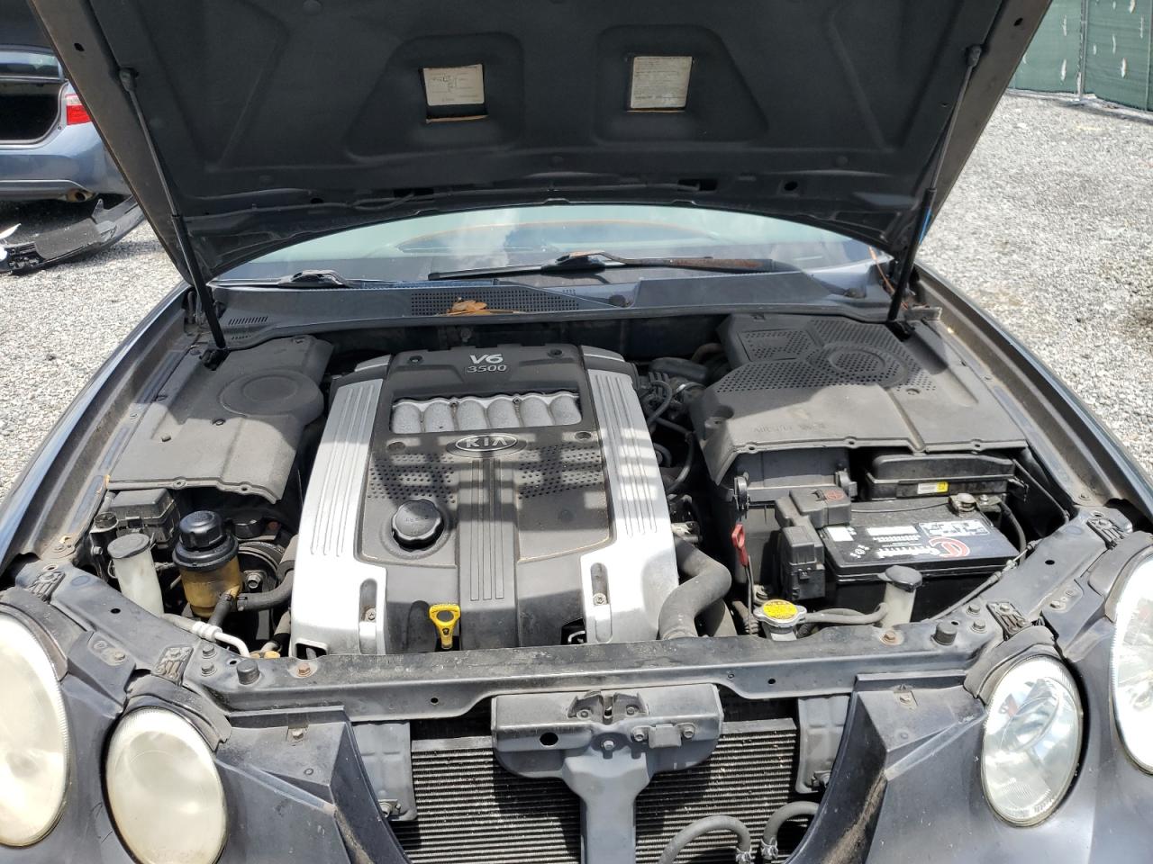 2005 Kia Amanti VIN: KNALD124355057324 Lot: 61377144