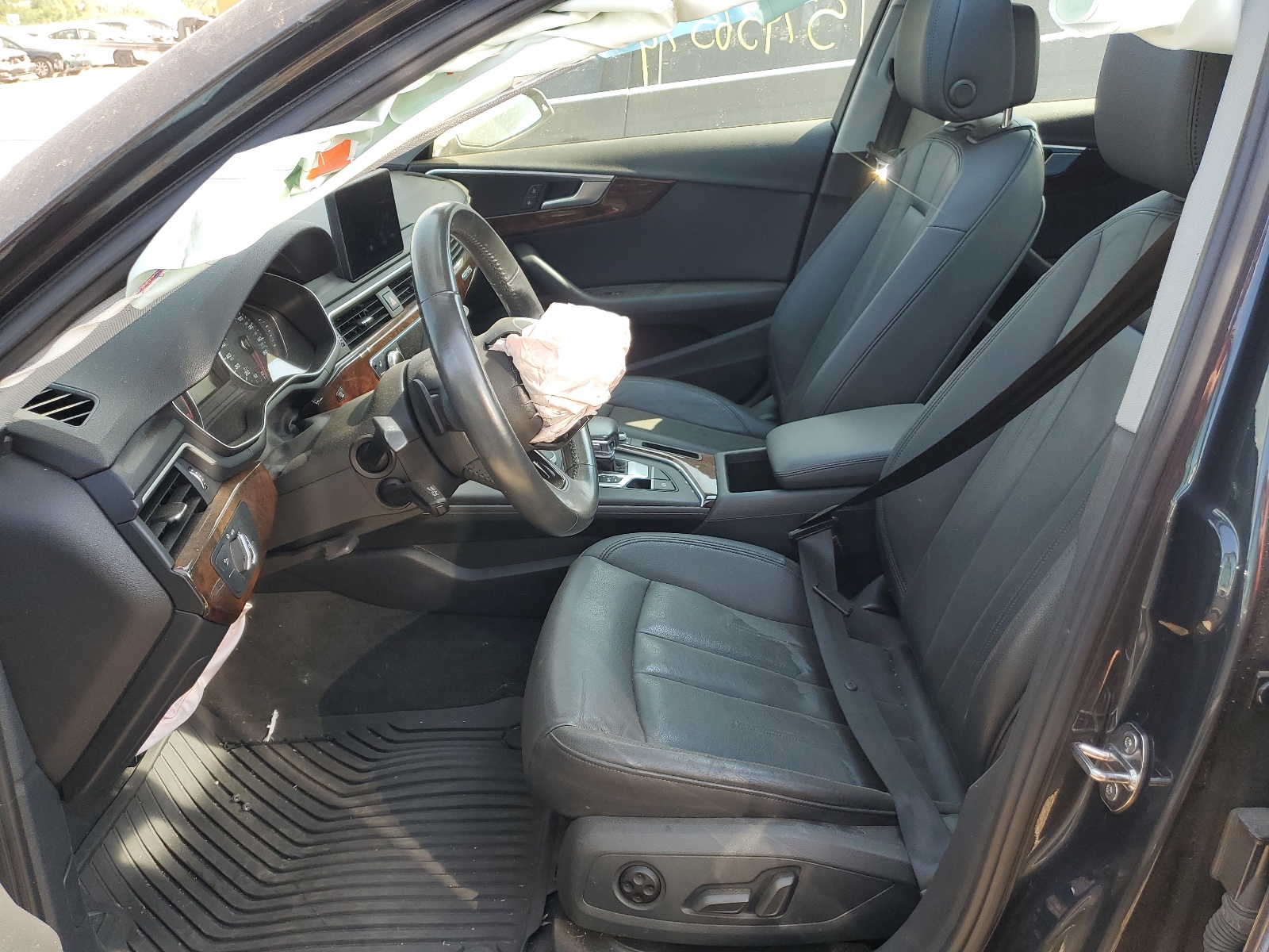 WAUDNAF44KA118131 2019 Audi A4 Premium