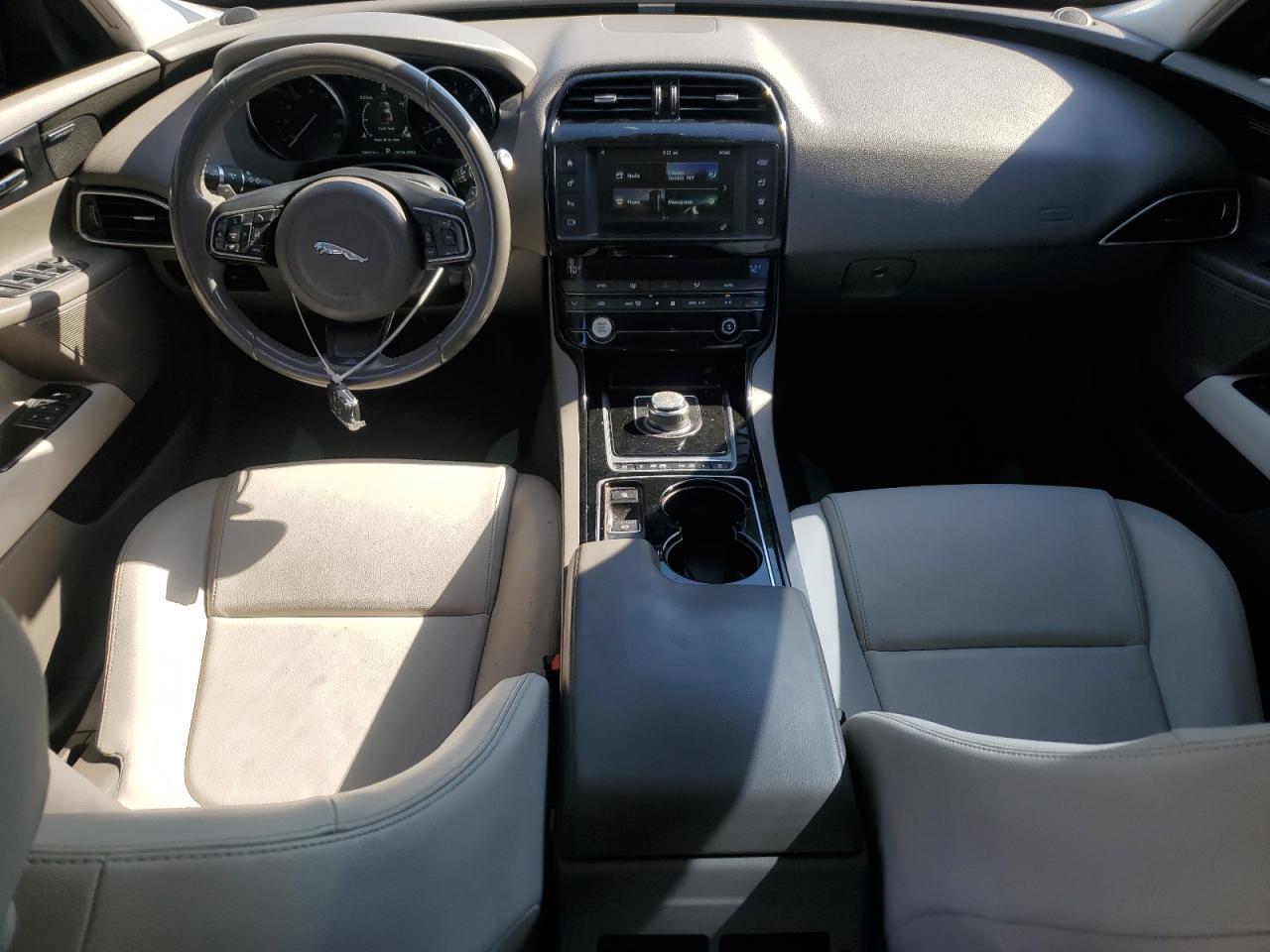 2017 Jaguar Xe Premium VIN: SAJAD4BG2HA946814 Lot: 57646354