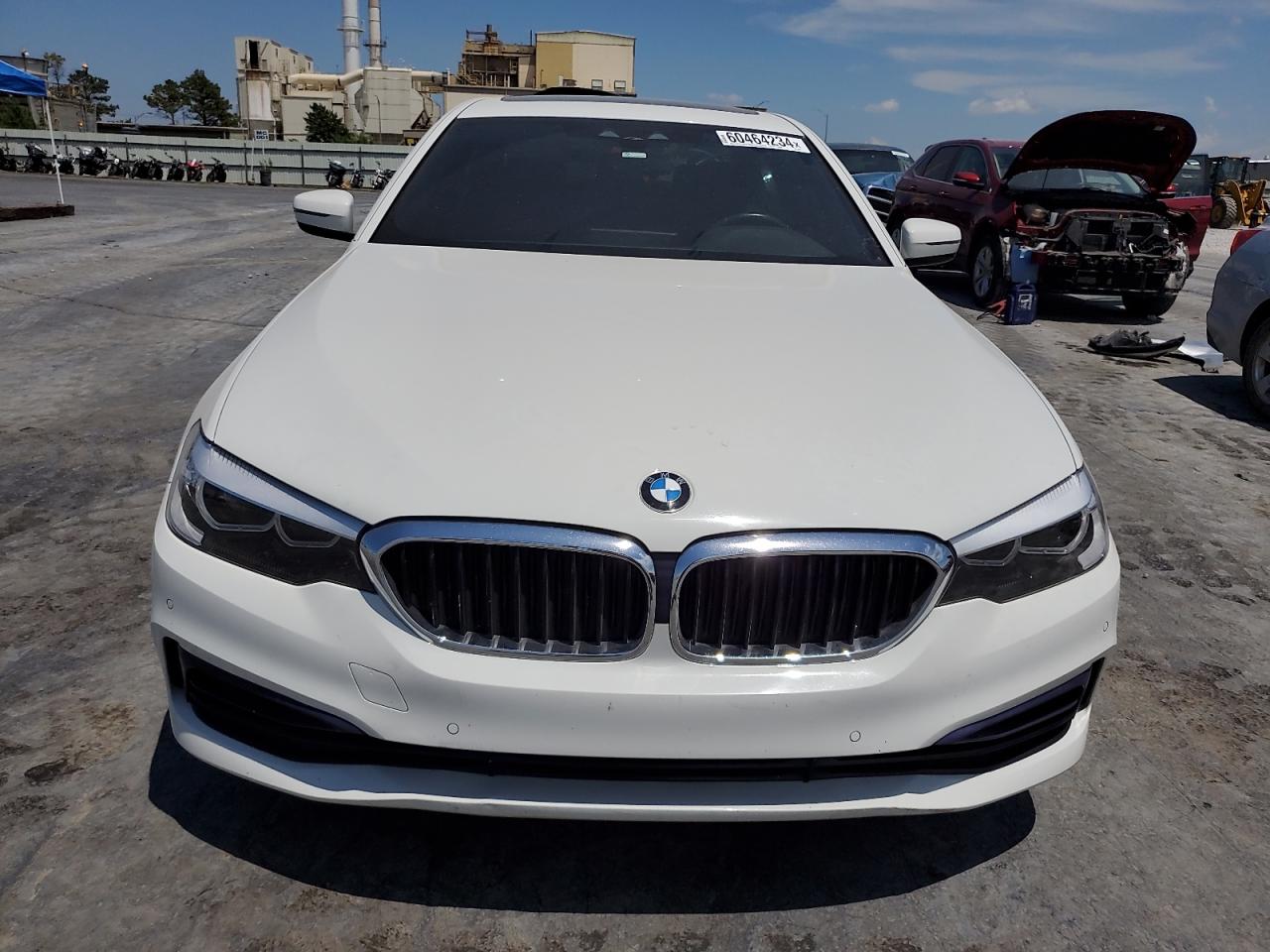 VIN WBAJA5C56KWW04090 2019 BMW 5 SERIES no.5