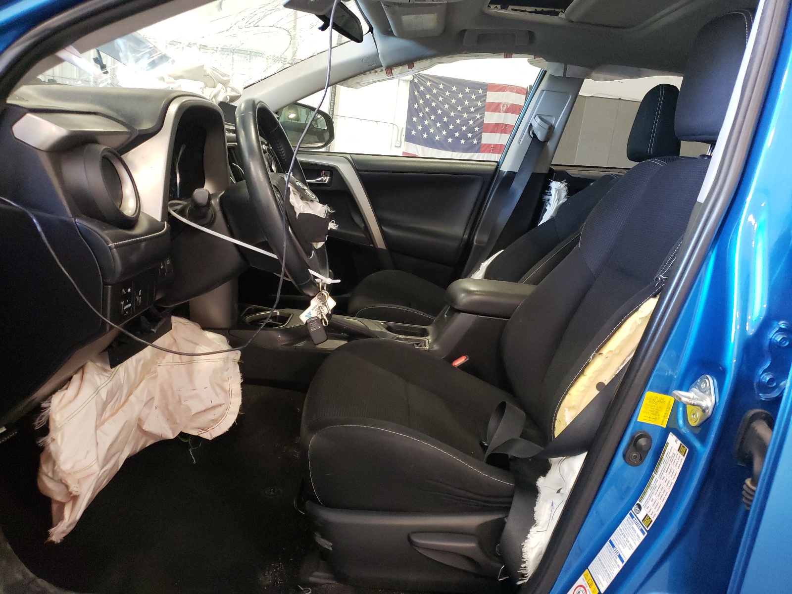 2T3RFREV1GW486628 2016 Toyota Rav4 Xle