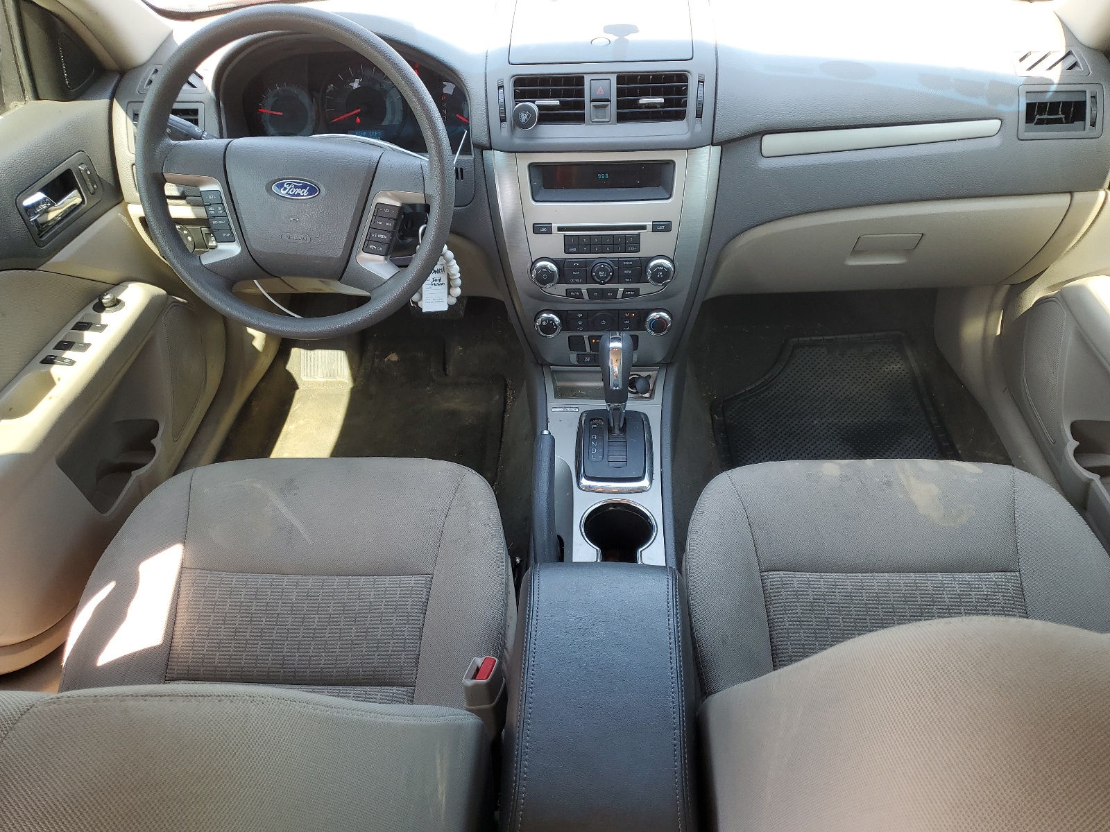 3FAHP0HAXBR232710 2011 Ford Fusion Se