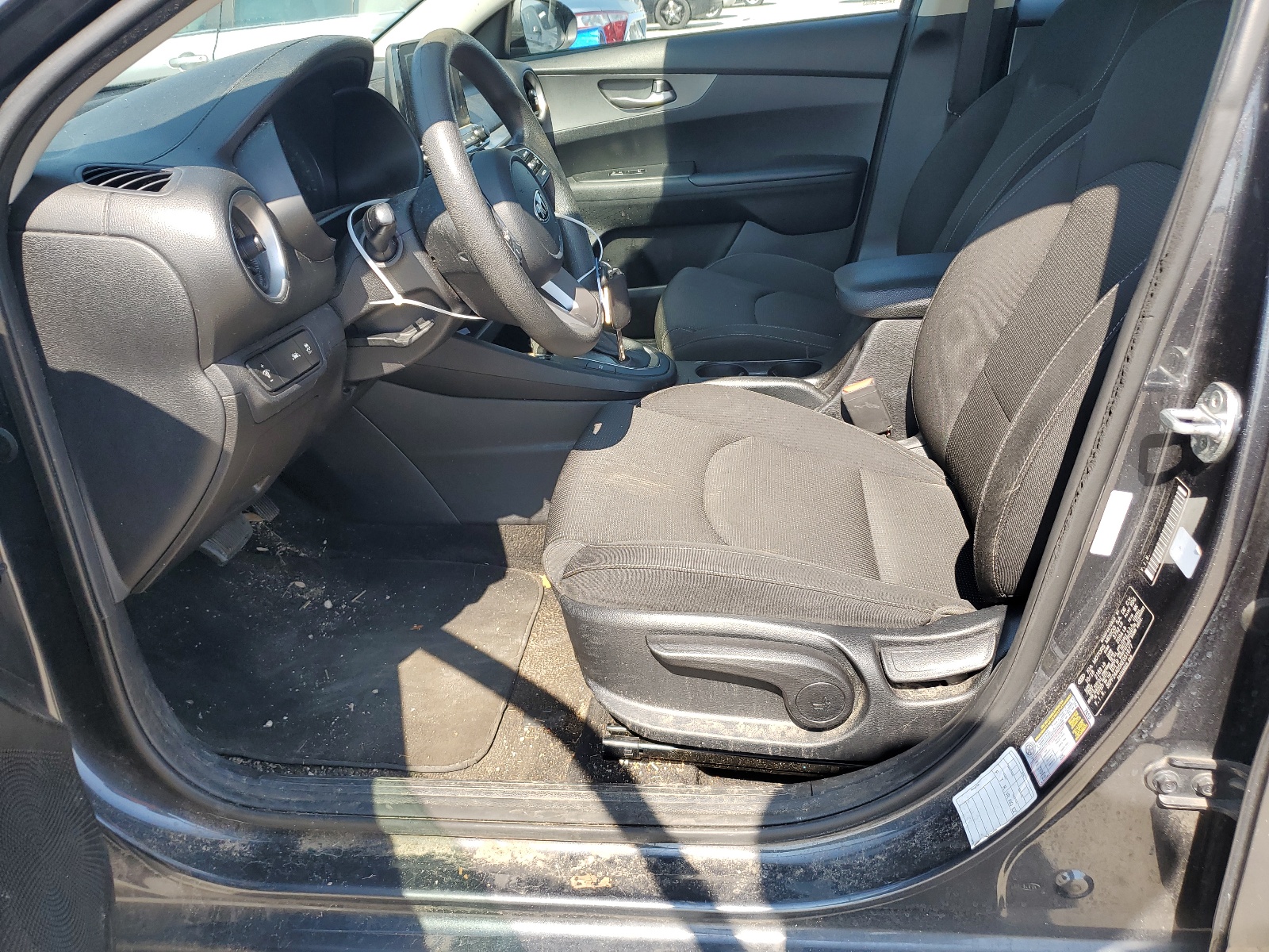 3KPF24AD5KE051677 2019 Kia Forte Fe