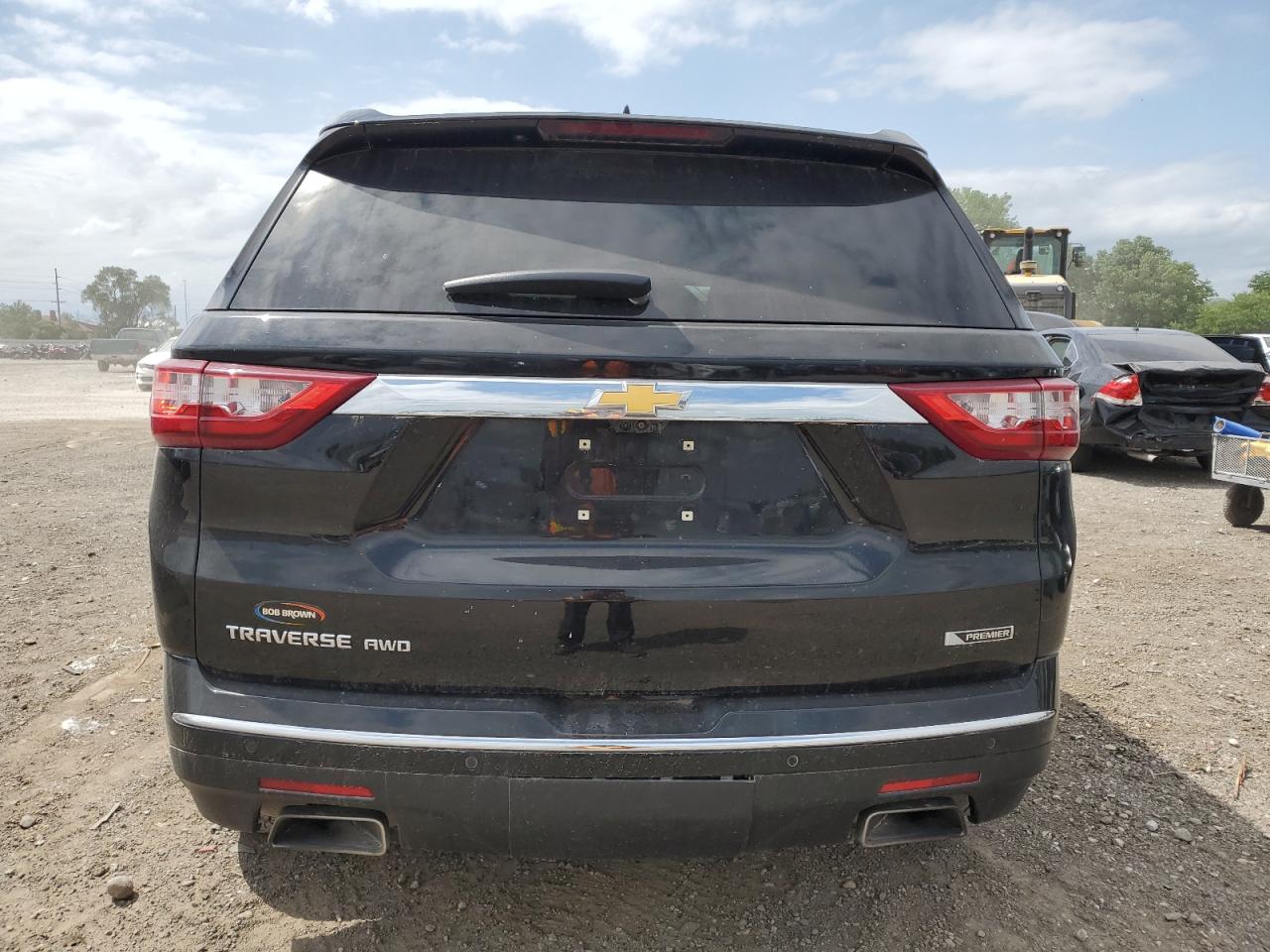 1GNEVJKW7JJ180109 2018 Chevrolet Traverse Premier