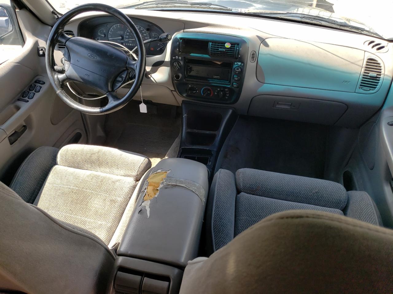1995 Ford Explorer VIN: 1FMDU34X1SZB28529 Lot: 57934624