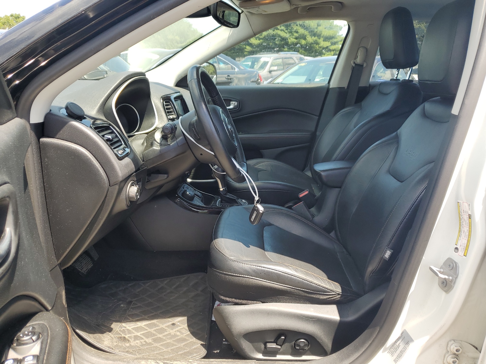 3C4NJDCB9HT611358 2017 Jeep Compass Limited