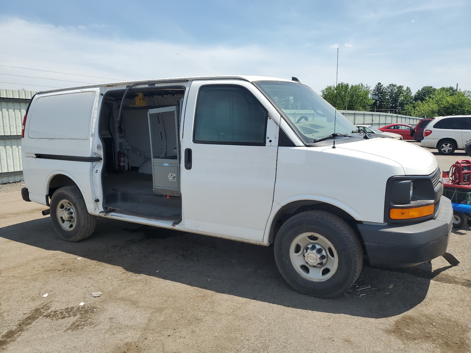 1GCWGAFFXG1340090 2016 Chevrolet Express G2500