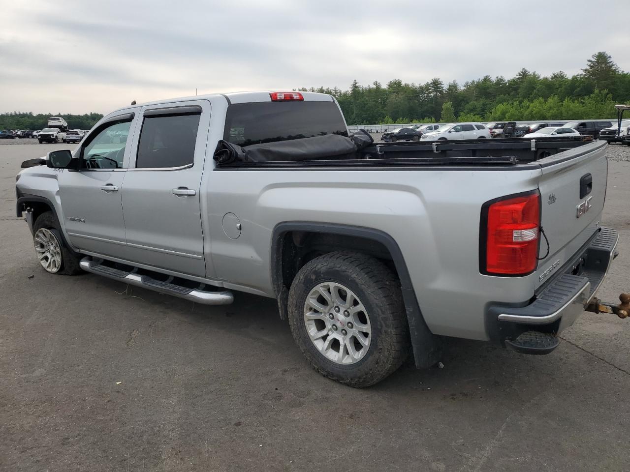 2015 GMC Sierra - Image 2