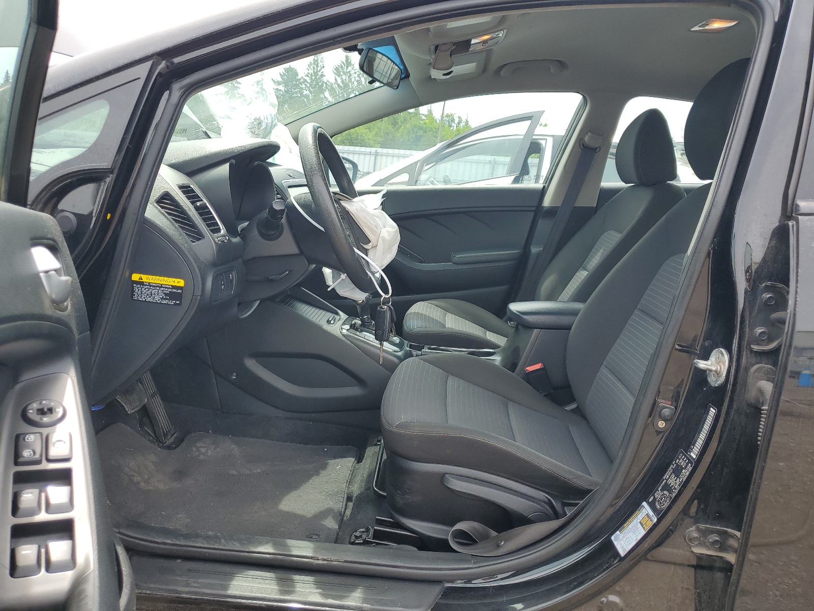 3KPFL4A7XJE261908 2018 Kia Forte Lx