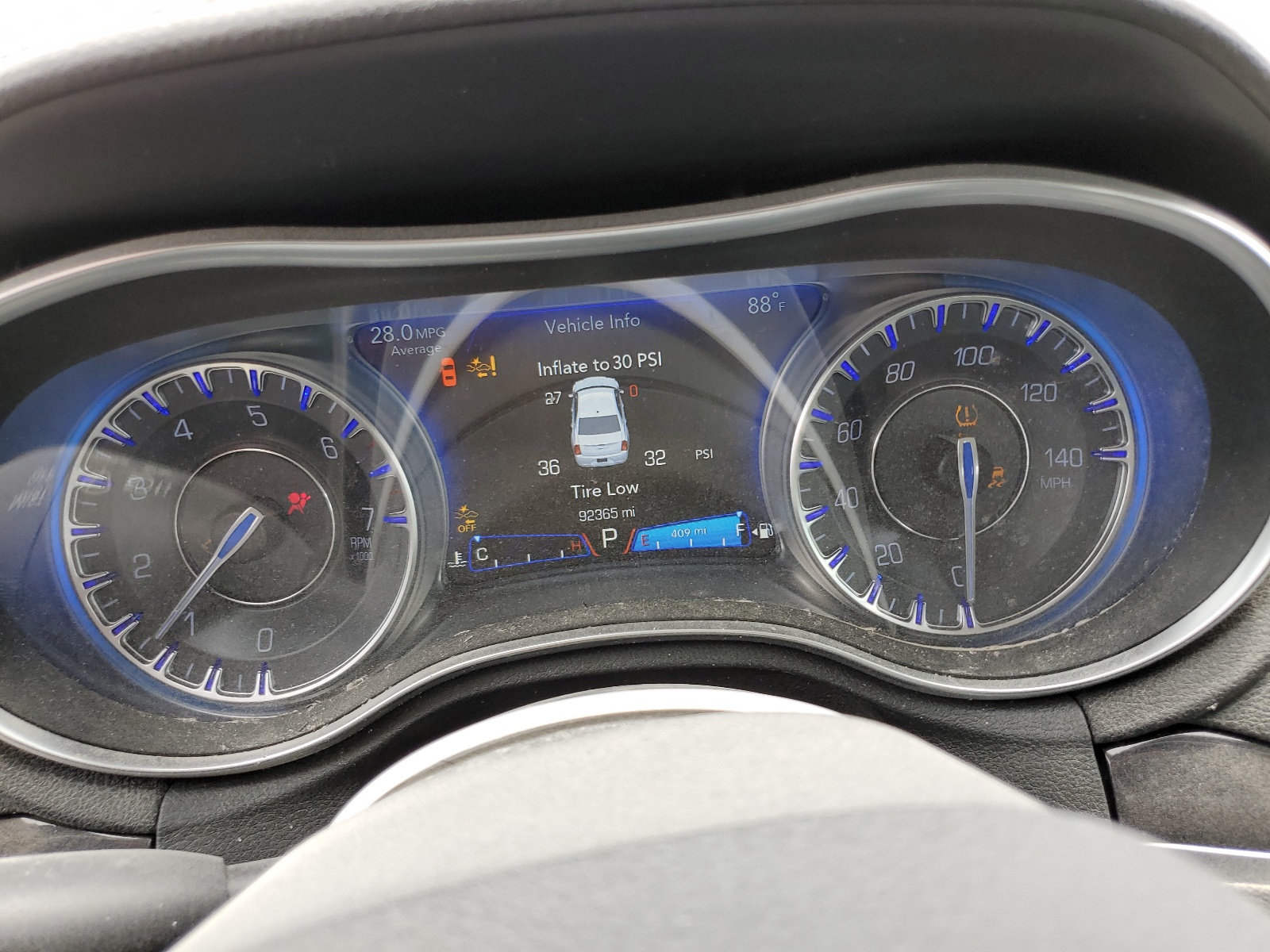 2C3CCAKG9JH268048 2018 Chrysler 300 Limited