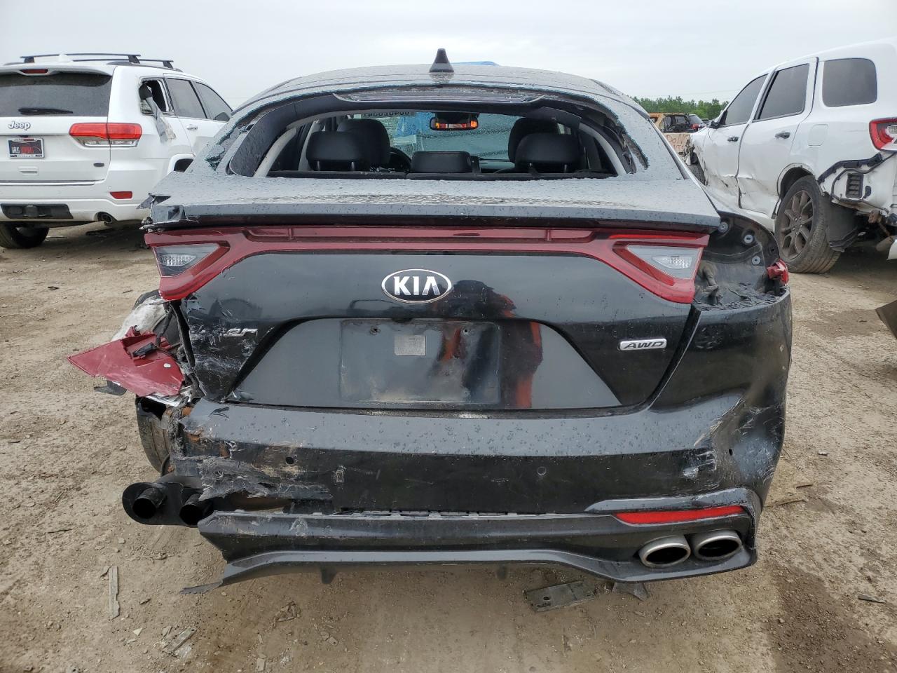 KNAE25LA4J6010804 2018 Kia Stinger Premium