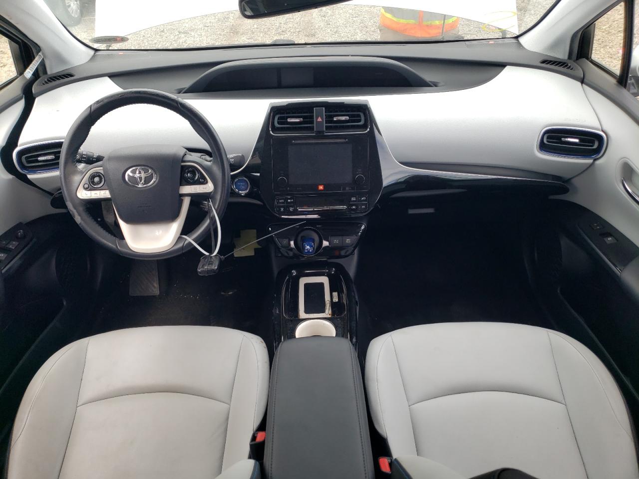 2017 Toyota Prius - Image 8