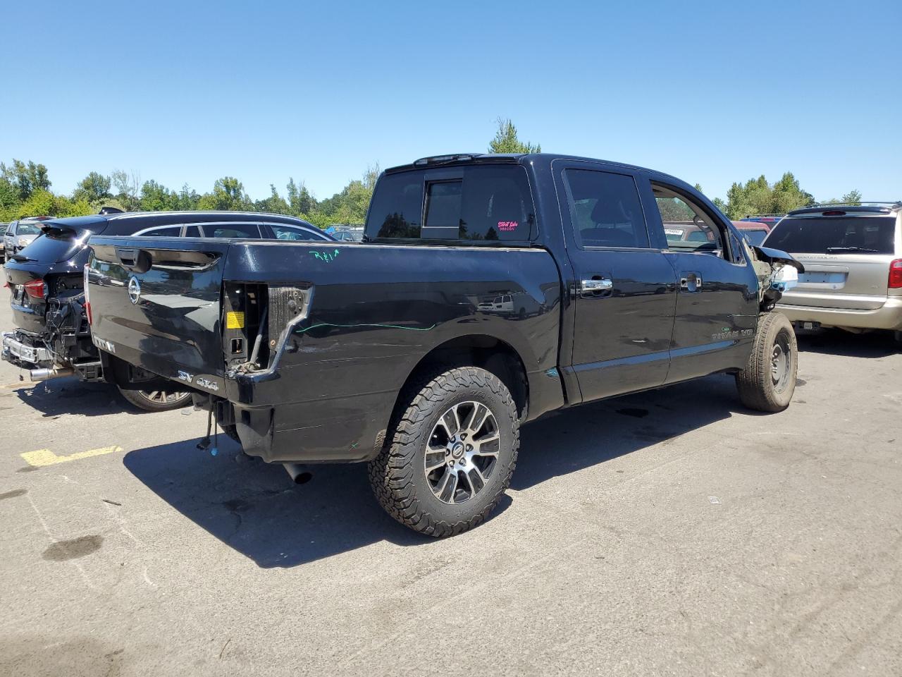 2020 Nissan Titan - Image 3