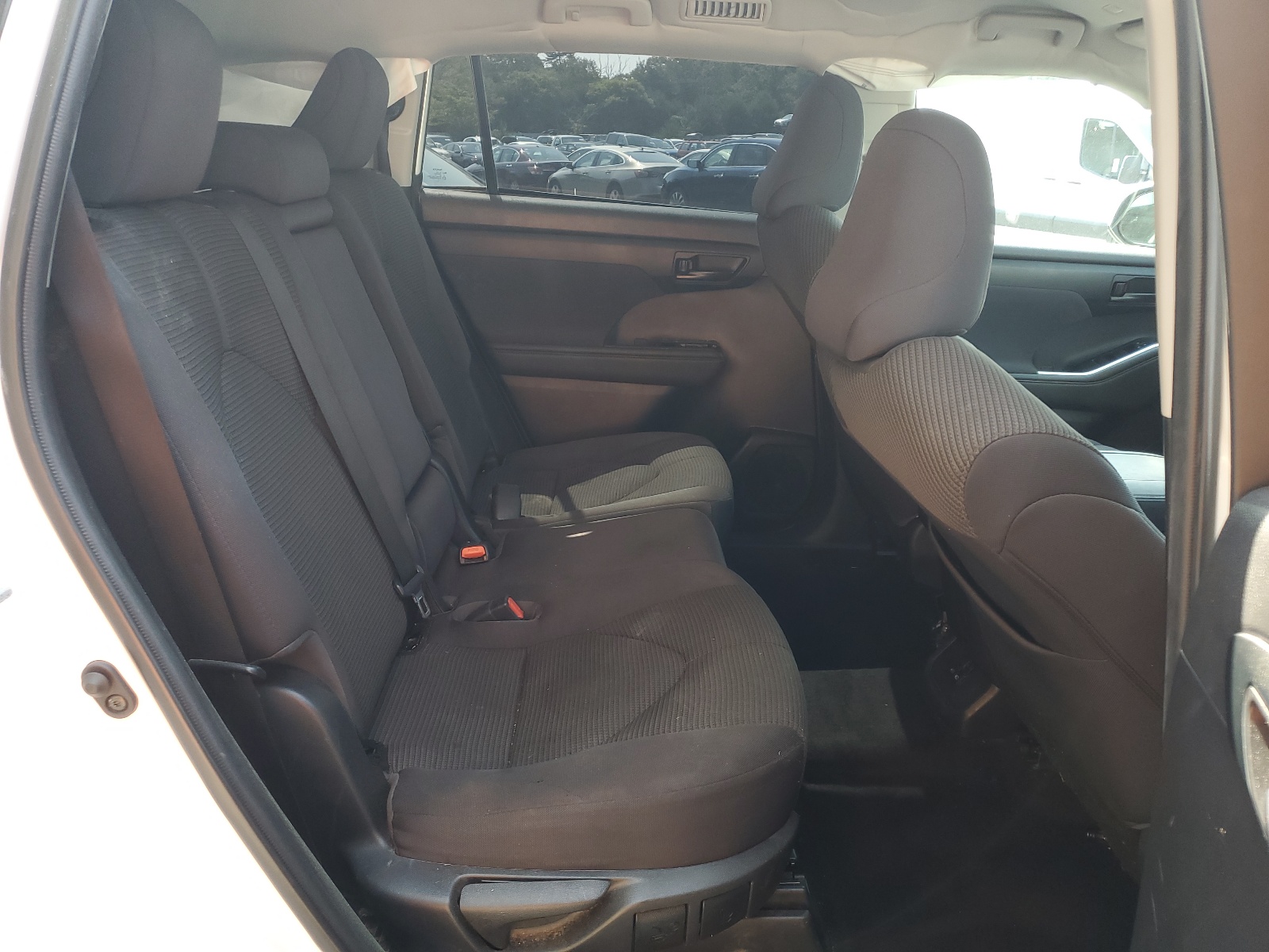 5TDBZRBH0NS211757 2022 Toyota Highlander L