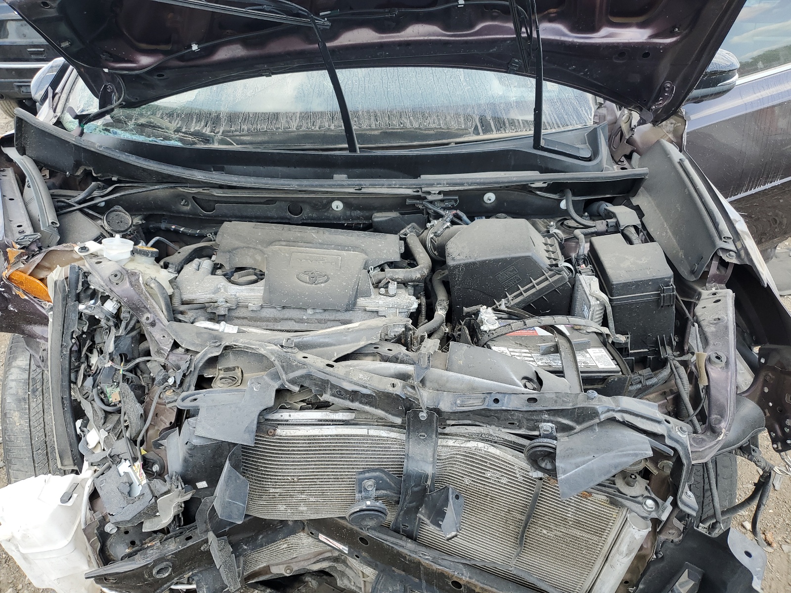 2T3JFREV8HW591472 2017 Toyota Rav4 Se