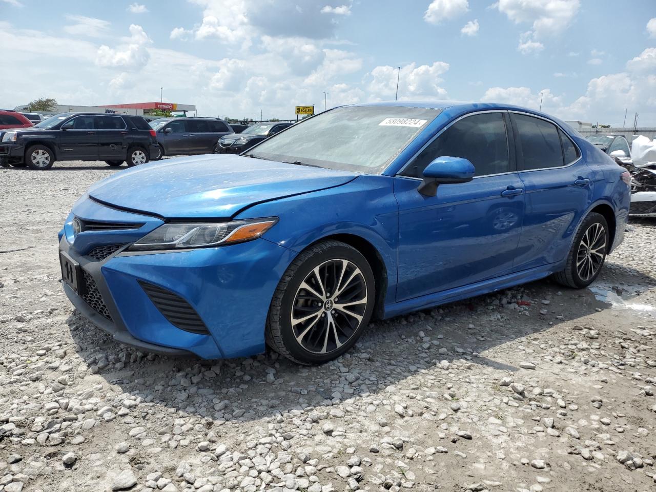 4T1B11HKXJU029867 2018 TOYOTA CAMRY - Image 1